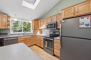 1090 N Main St, Laconia, NH 03246 - Photo 14