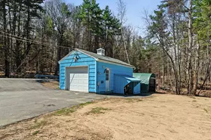 128 Old Lake Shore Rd, Gilford, NH 03249 - Photo 4