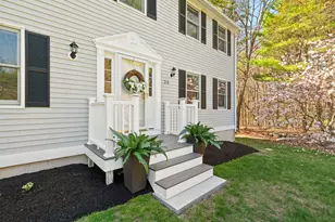 25 Fletcher Dr, Pelham, NH 03076 - Photo 2