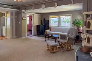 862 Mayhew Turnpike, Bridgewater, NH 03222 - Photo 2