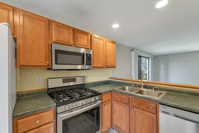 422 Ledgeview Drive, Rochester, NH 03867 - Photo 8