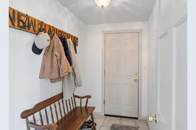 506 Mammoth Road, Londonderry, NH 03053 - Photo 6