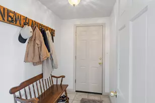 506 Mammoth Rd, Londonderry, NH 03053 - Photo 6