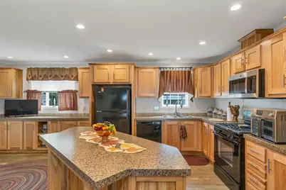 9 Longmeadow Drive, Concord, NH 03301 - Photo 4