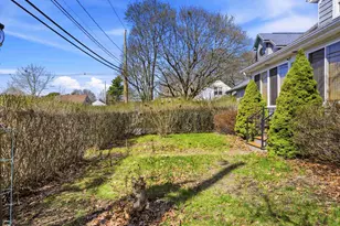 33 Walnut St, Rochester, NH 03867 - Photo 2