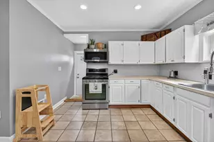 16 Artillery Ln, Nashua, NH 03064 - Photo 8