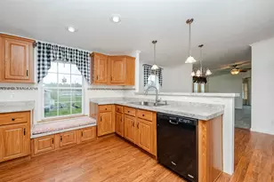 31 Meredith Dr, Hampstead, NH 03841 - Photo 6