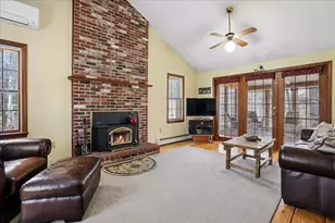 112 Hardy Rd, Londonderry, NH 03053 - Photo 2