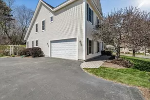 32 White Pine Ln, Manchester, NH 03102 - Photo 48