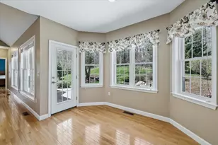 32 White Pine Ln, Manchester, NH 03102 - Photo 18
