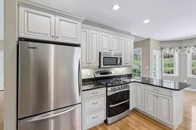 32 White Pine Lane, Manchester, NH 03102 - Photo 12