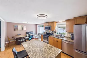 19 Deerwood Dr, Amherst, NH 03031 - Photo 14