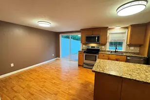 19 Deerwood Dr, Amherst, NH 03031 - Photo 38