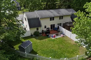 19 Deerwood Dr, Amherst, NH 03031 - Photo 4