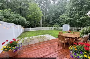 19 Deerwood Dr, Amherst, NH 03031 - Photo 12