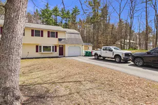 19 Deerwood Dr, Amherst, NH 03031 - Photo 2
