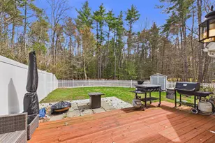 19 Deerwood Dr, Amherst, NH 03031 - Photo 20
