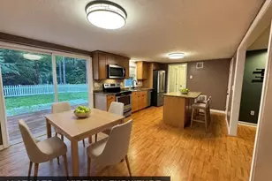 19 Deerwood Dr, Amherst, NH 03031 - Photo 10