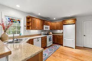9 Roseberry Ln, Kittery, ME 03904 - Photo 14