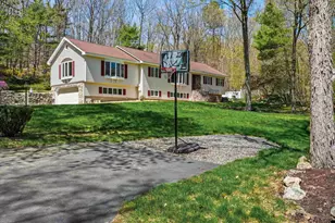 11 Oriole Rd, Windham, NH 03087 - Photo 2
