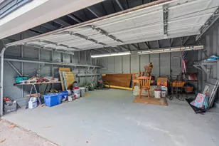 293 Lawrence Rd, Salem, NH 03079 - Photo 36