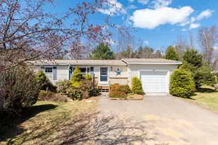 37 Magnolia Ln, Belmont, NH 03220 - Photo 1
