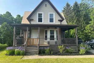 8 Main St, Raymond, NH 03077 - Photo 2