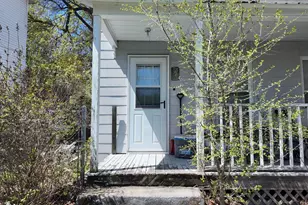 36 Elm St, Derry, NH 03038 - Photo 4