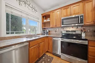4 Mountain Village Rd, Windham, NH 03087 - Photo 6