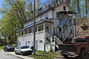 51 Merrill St, Springfield, VT 05156 - Photo 2