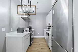470 Silver St, Manchester, NH 03103 - Photo 14