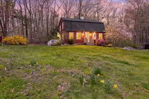 6 Pingree Hill Rd, Derry, NH 03038 - Photo 1