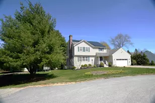 4 Shannon Dr, Stratham, NH 03885 - Photo 2