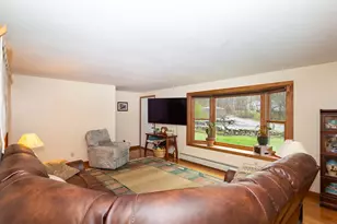 8 Laurel Ln, Stratham, NH 03885 - Photo 12