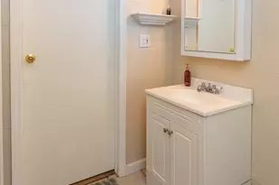 8 Laurel Ln, Stratham, NH 03885 - Photo 24