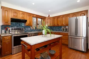 8 Laurel Ln, Stratham, NH 03885 - Photo 4