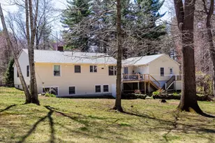8 Laurel Ln, Stratham, NH 03885 - Photo 2