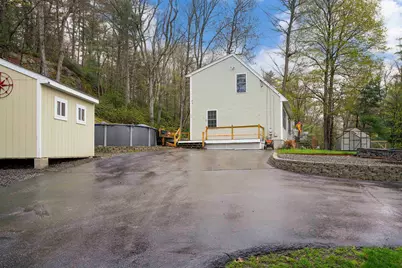 147 Mile Slip Road, Milford, NH 03055 - Photo 4