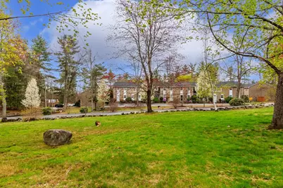 24 Fieldstone Drive, Londonderry, NH 03053 - Photo 2