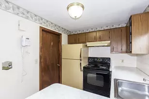 24 Fieldstone Dr, Londonderry, NH 03053 - Photo 12