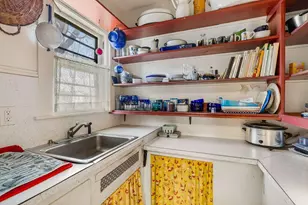 139 Thornton St, Portsmouth, NH 03801 - Photo 18