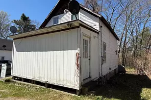 32 Charles St, Keene, NH 03431 - Photo 2