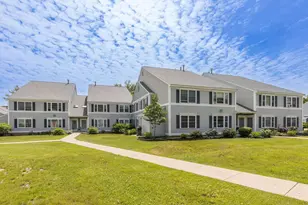 703 Springbrook Cir, Portsmouth, NH 03801 - Photo 2