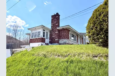 471 Madison Avenue, Berlin, NH 03570 - Photo 2