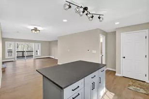 1465 Hooksett Rd, Hooksett, NH 03106 - Photo 4
