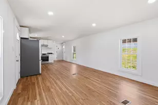 33 Cleo Cir, Rochester, NH 03868 - Photo 8