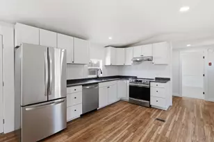 33 Cleo Cir, Rochester, NH 03868 - Photo 2
