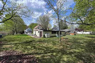 16 Norton St, Derry, NH 03038 - Photo 12