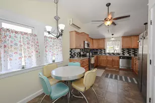 222 Hampstead Rd, Derry, NH 03038 - Photo 10