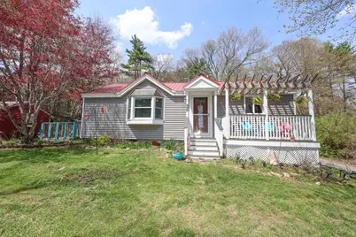 222 Hampstead Road, Derry, NH 03038 - Photo 2